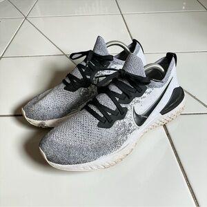 Nike Epic React Flyknit 2 Oreo Run Sneakers Mens Size 11 BQ8928-101